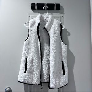 Like New - Time & True Sherpa Vest Size M